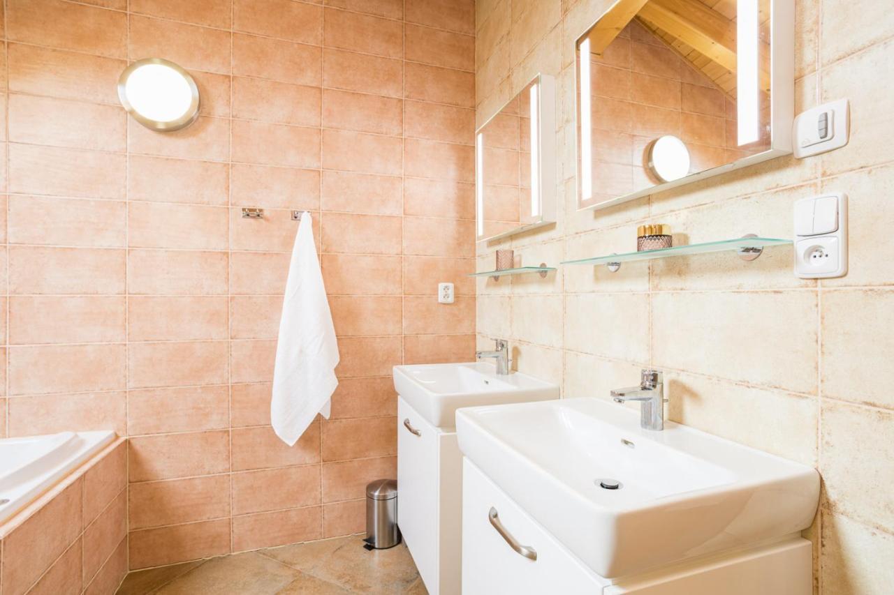 Vinny Apartman Раковнік Екстер'єр фото